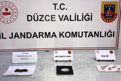 Düzce'de uyuşturucuyu elleriyle jandarmaya teslim etti
