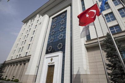 AK Parti, parti yöneticileri için "Teşkilat Akademisi" eğitimi düzenleyecek