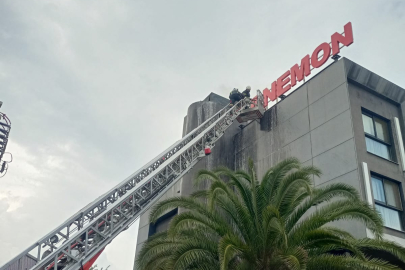 Aydın'da oteldeki baca yangını büyümeden söndürüldü