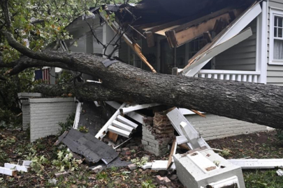 ABD'deki şiddetli fırtınalar nedeniyle yaklaşık 500 bin kişi elektriksiz kaldı