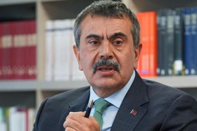 Bakan Tekin: İstanbul'da depremden sonra 3'ü tarihi 4 okul boşaltıldı