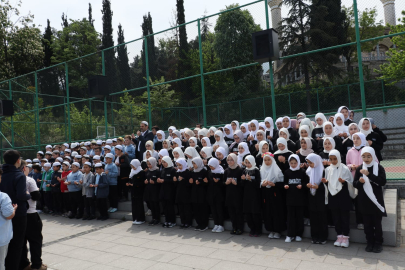Bursa'da imam hatip lisesi öğrencilerinden hatim merasimi