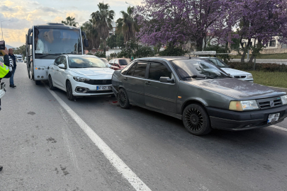 Antalya’da zincirleme kaza: 2’si çocuk 3 kişi yaralandı