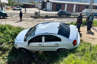 Çorum’da otomobil menfeze düştü: 1 yaralı