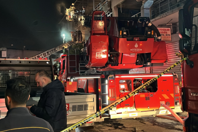 İstanbul Zeytinburnu’nda iş yerinde korkutan yangın