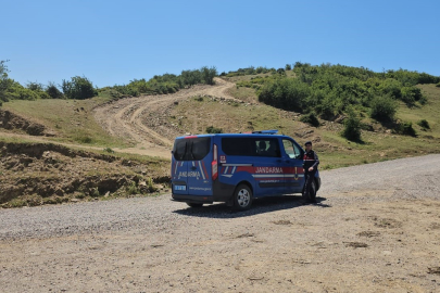 İzmir'de 3 kişiyi av tüfeğiyle yaralayarak kaçan şahıs jandarma ile girdiği çatışmada etkisiz hale getirildi