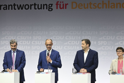 Almanya'da koalisyon anlaşması imzalandı