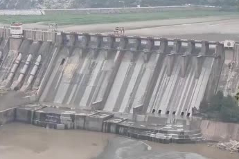 Hindistan, Chenab Nehri'nden Pakistan'a olan su akışının yüzde 90'ını engelledi