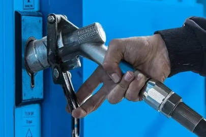 Akaryakıtta indirim: Gece yarısı tabelaya yansıdı! İşte Bursa'daki güncel akaryakıt fiyatları...