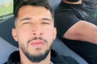 Denizli'de elektrik direğine çarpan otomobil hurdaya döndü; 2 ölü