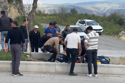 Kastamonu'da virajı alamayan motosiklet refüje çarptı: 1 ağır yaralı