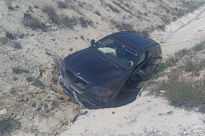 Malatya Darende’de araç yol kenarına devrildi: 1 yaralı