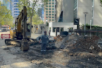 Sarıyer'de çöken yoldaki dev çukur kapatıldı