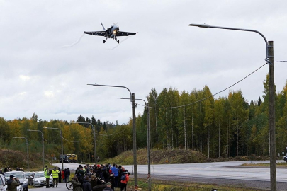 Finlandiya'da orduya ait savaş uçağı düştü