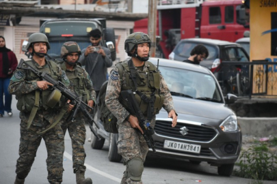 Pakistan, Hindistan'ın saldırıları sonrası orduya "karşılık verme" yetkisi verdi