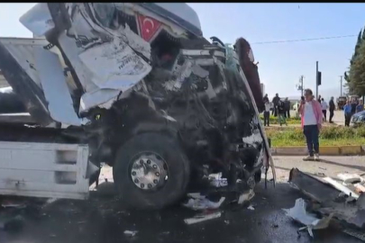 Denizli'de tır, kırmızı ışıkta bekleyen otobüs ve otomobile çarptı: 6 yaralı