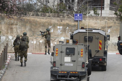 İsrail ordusu, Batı Şeria'da 45 Filistinliyi gözaltına aldı