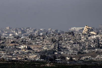 Katil İsrail'in Gazze'ye düzenlediği saldırılarda 9 Filistinli hayatını kaybetti