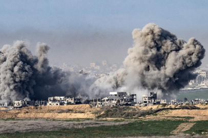 Katil İsrail'in Gazze'ye saldırılarında can kaybı 52 bin 760'a çıktı