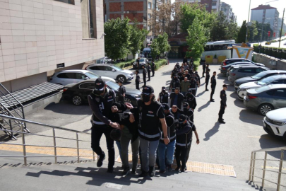 FETÖ'yü finanse eden Maydonoz Döner'e operasyon! Bursa'da yakalandılar