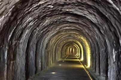 Antalya'da 5 yıldızlı iki otelden falezlere gizli tünel bulundu