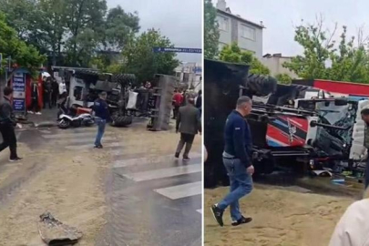 İş makinesi araçlara çarpıp devrildi: 2 yaralı