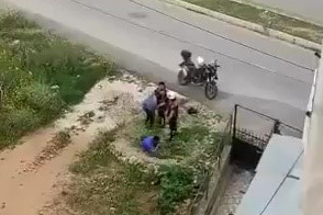 Antalya'da vatandaşı darbeden polis memurlarına görevden uzaklaştırma