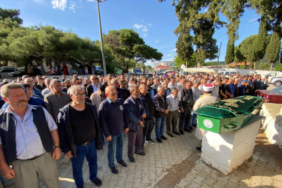 Çanakkale'deki kazada hayatını kaybeden 2 kişi Balıkesir'de toprağa verildi