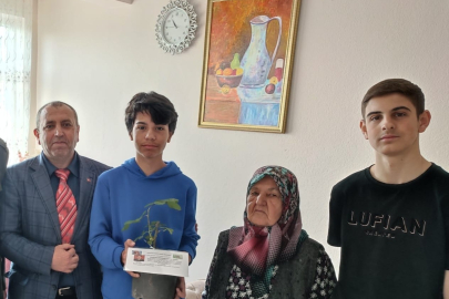 Bursa'da gülleri şehit annelerine verdiler