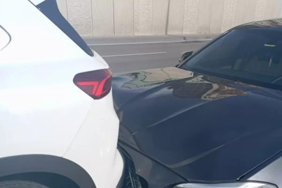 Bursa'da üretilen Togg'a çarpan Almanların BMW'si ağır hasar aldı!