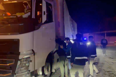 Kocaeli'de balyaların arasından binlerce kaçak sigara çıktı