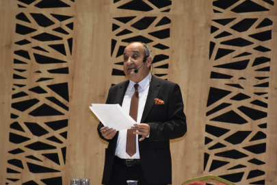 Bursa'da “Akif Oktay ile Şiirler Arası Yolculuk” unutulmaz bir akşama dönüştü