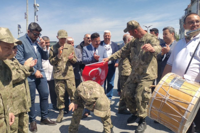 Gemlik'te başlayan askerlik Mudanya'da eğlenceyle sona erdi