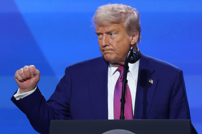 Trump: Suriye'ye yönelik tüm yaptırımları kaldırıyoruz