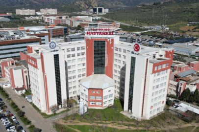 Hastanede skandal 'bıçak' parası: Profesör ve sekreteri gözaltına alındı!