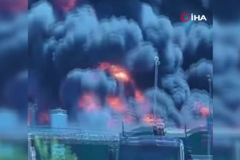 İspanya’da kimyasal ürün deposunda yangın