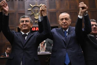 Konya Milletvekili Ekici ve 4 belediye başkanı AK Parti'ye katıldı