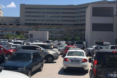 Bursa Şehir Hastanesi'nin otopark sorunu! Vatandaşlar yetkililere sesleniyor...