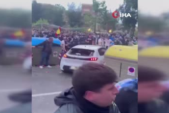 İspanya’da bir kişi aracıyla taraftarların arasına daldı: 13 yaralı