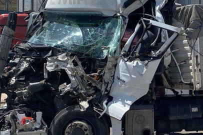 Kırıkkale'de tır hurdaya döndü, sürücü bu kazadan sağ kurtuldu