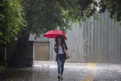 Meteoroloji'den art arda uyarılar: Toz taşınımı, rüzgar ve sağanak yağış