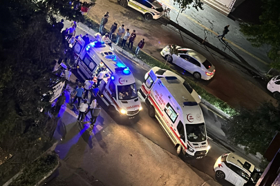 Diyarbakır'da motorkurye yayalara çarptı: 3 yaralı