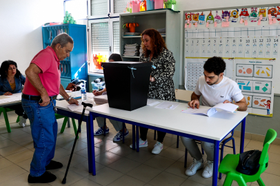 Portekiz'de halk son 3 yılda 3'üncü kez sandık başında
