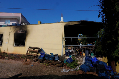 Antalya'da gecekonduda çıkan yangın itfaiyeyi alarma geçirdi