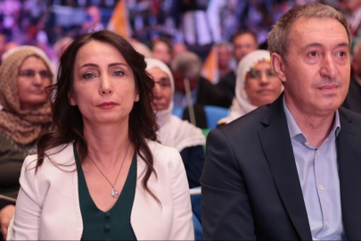 DEM Parti'den siyasi parti turu