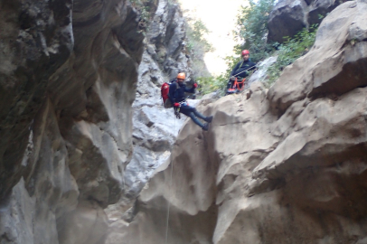 Isparta Yazılı Kanyon'da suya düşen üniversite öğrencisi kayboldu