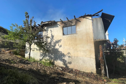 Uşak'ta evde çıkan yangında 92 yaşındaki adam hayatını kaybetti