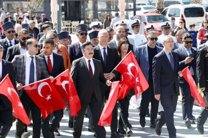 Bursa Mudanya’da 19 Mayıs coşkusu meydanları doldurdu