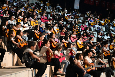 Gemlik’in genç sanatçıları Bursa'da 19 Mayıs’ta yeteneklerini sergiledi