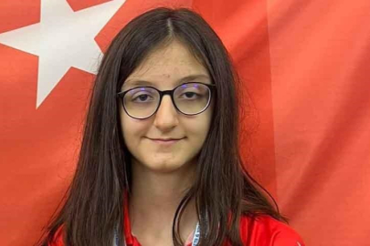 Bursa'da sporda başarılı olan ortaokul öğrencileri ödüllendirildi